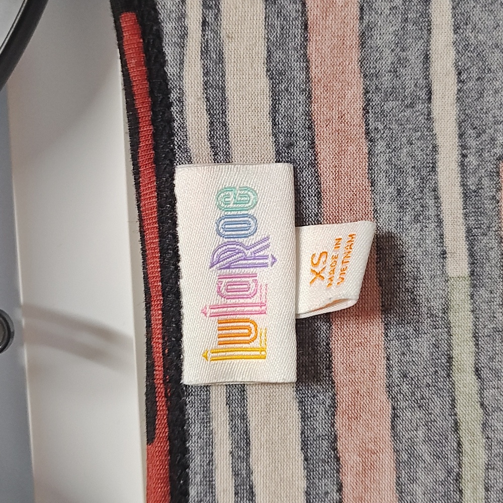 LuLaRoe Top - Picture 2 of 4